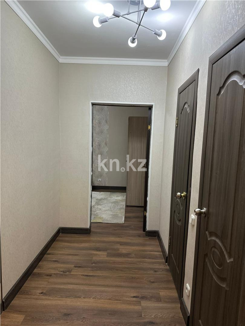 Продажа 2-комнатной квартиры, 64 м², пр. Шахтеров, дом  23 в Караганде - фото 11