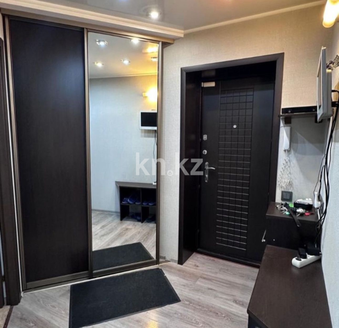 Аренда 3-комнатной квартиры посуточно, 88 м², ул. Набережная Славского, дом  48 в Усть-Каменогорске - фото 13