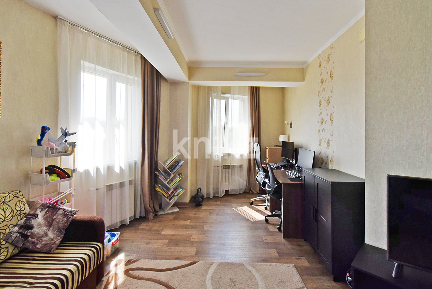 Продажа 2-комнатной квартиры, 74.6 м², мкр-н 1, дом  26а в Алматы - фото 2