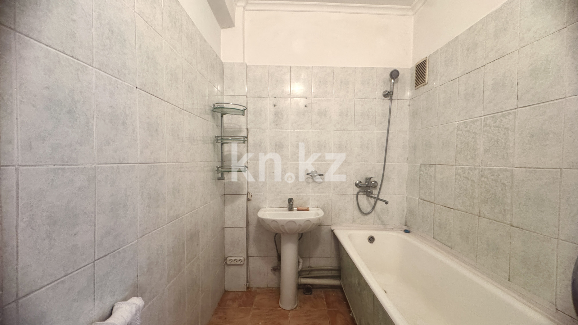 Продажа 3-комнатной квартиры, 65.3 м² в Алматы - фото 11