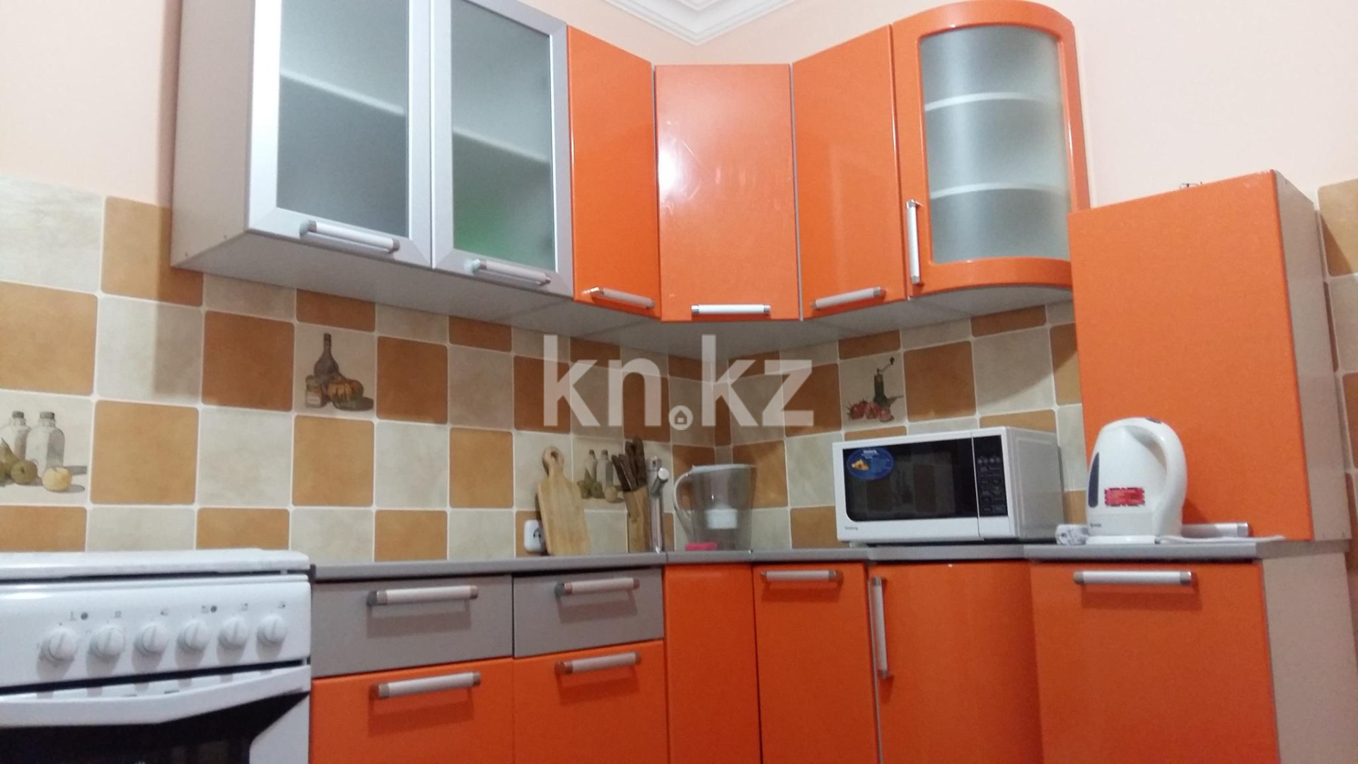 Аренда 1-комнатной квартиры посуточно, 45 м², ул. Сауран, дом  3/1 в Астане - фото 3