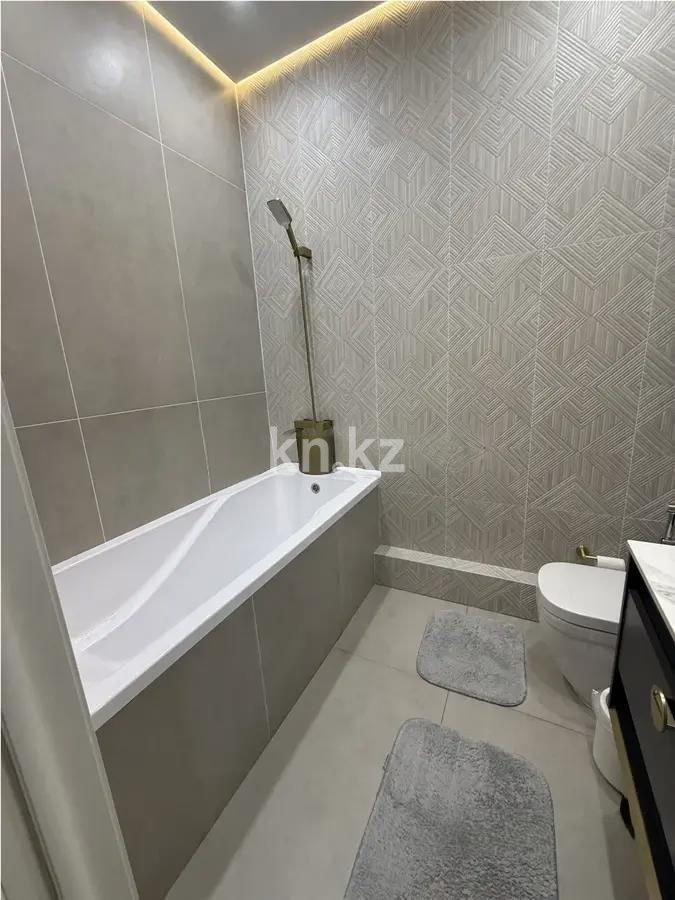 Продажа 4-комнатной квартиры, 127 м², пр. Аль-Фараби, дом  27/3 в Алматы - фото 5