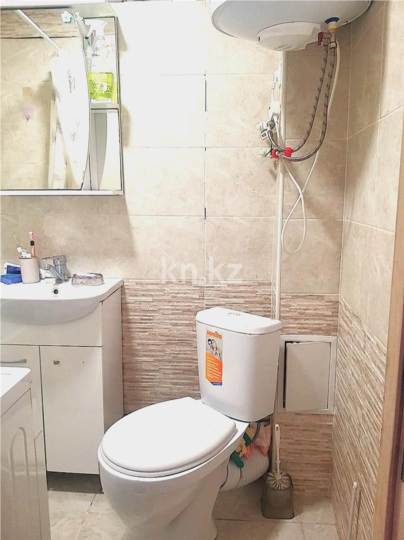 Продажа 2-комнатной квартиры, 45 м², 2 кв-л в Караганде - фото 11