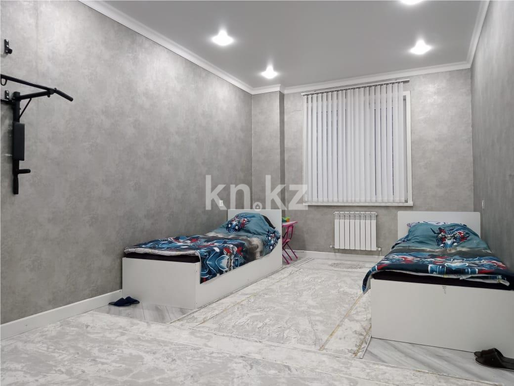 Продажа 4-комнатной квартиры, 140 м², пр. Шахтеров в Караганде - фото 17