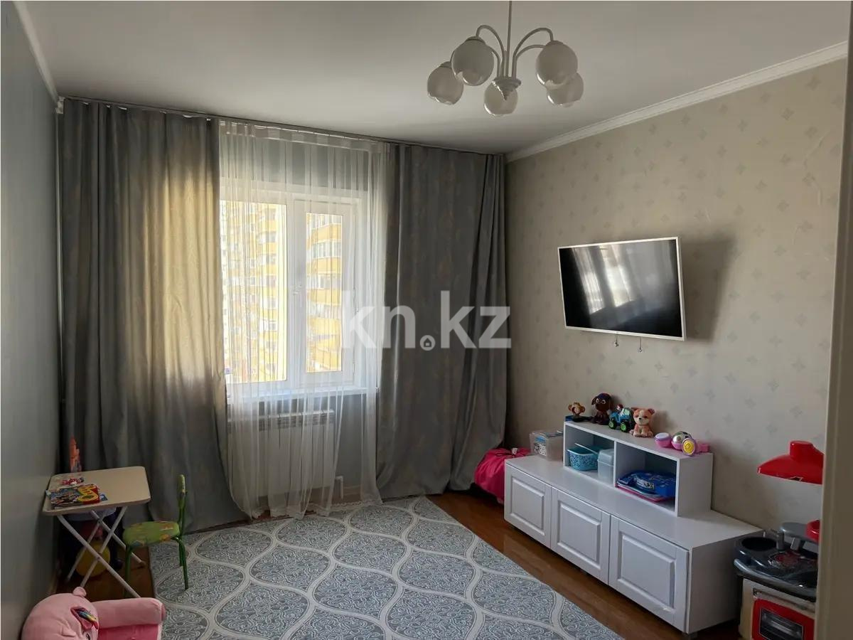 Продажа 3-комнатной квартиры, 93 м², пр. Шахтеров, дом  60 в Караганде - фото 3