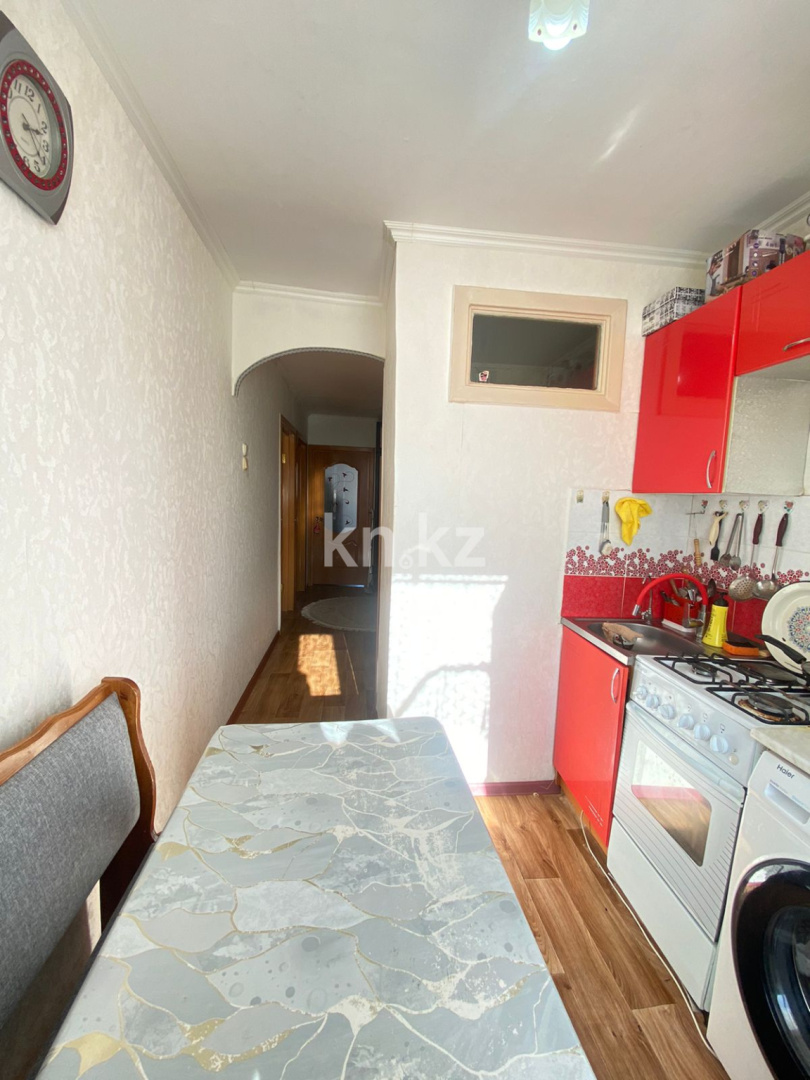 Продажа 3-комнатной квартиры, 63 м², ул. Муканова, дом  10 в Караганде - фото 11