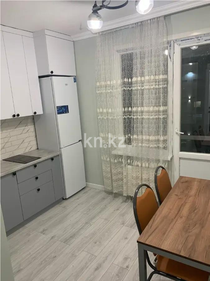 Продажа 1-комнатной квартиры, 40 м², ул. Анет баба, дом  6 в Астане - фото 2
