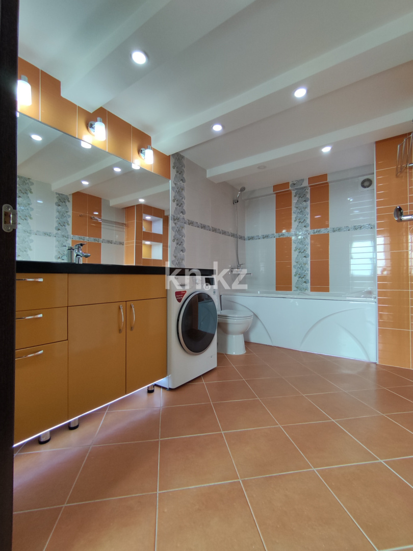 Продажа 5-комнатной квартиры, 165.5 м² в Астане - фото 14