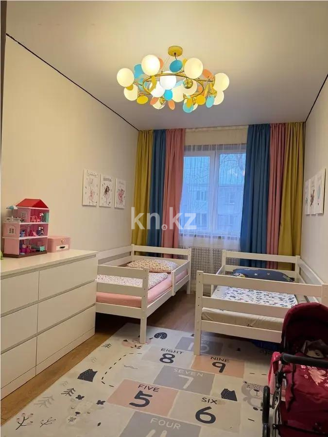 Продажа 3-комнатной квартиры, 60 м², 1 мкр., дом  34 в Алматы - фото 3