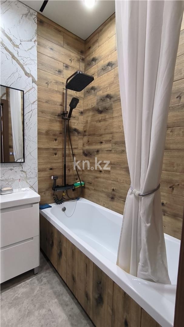 Продажа 2-комнатной квартиры, 70 м² в Караганде - фото 15