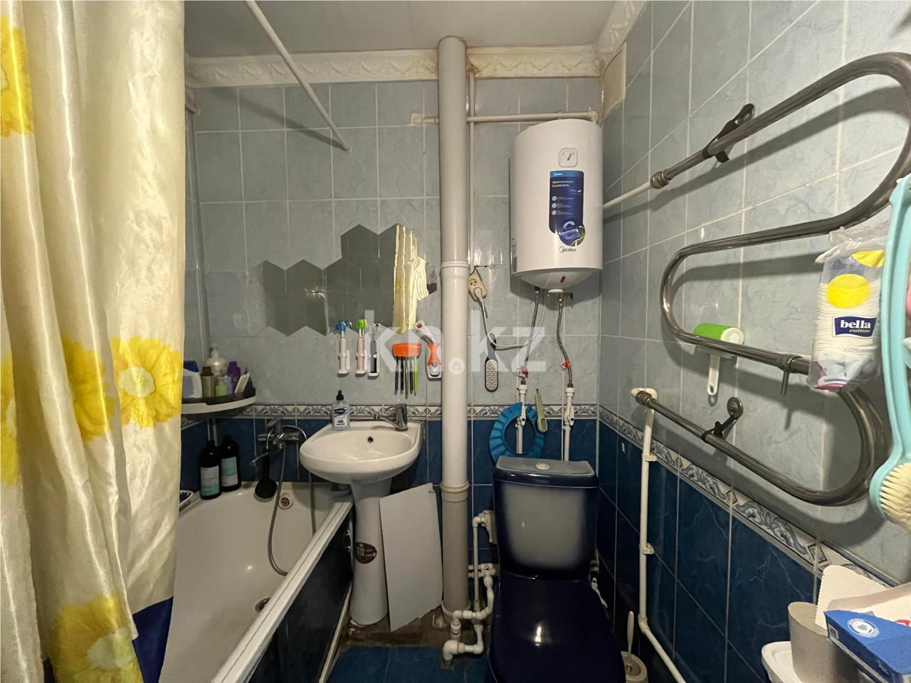 Продажа 4-комнатной квартиры, 63 м², пр. Строителей, дом  17 в Караганде - фото 9