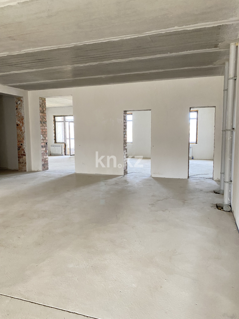 Продажа 5-комнатной квартиры, 147 м², пр. Республики, дом  49/1 в Караганде - фото 16