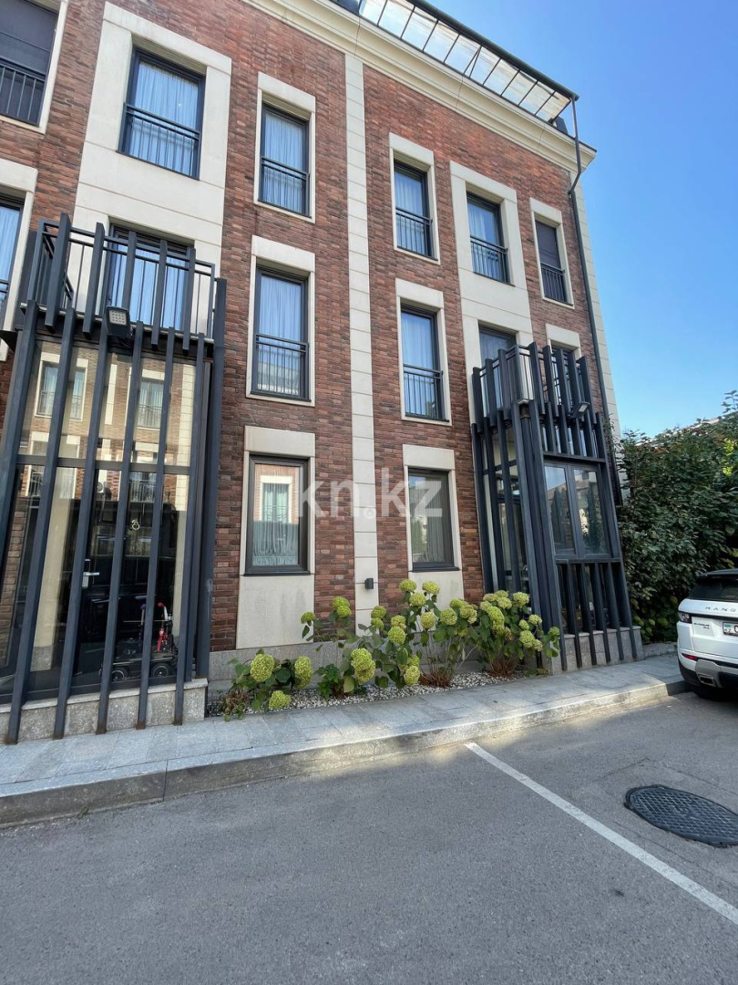 Продажа 9-комнатной квартиры, 375 м², пр. Аль-Фараби, дом  116/1 в Алматы - фото 2