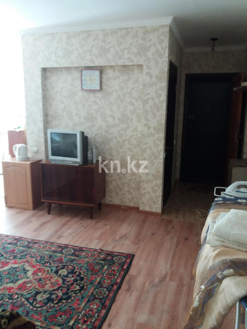 Аренда 3-комнатной квартиры, 60 м², ул. Воинов-Интернационалистов, дом  20 в Караганде - фото 6