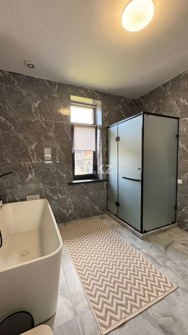 Продажа 6-комнатного дома, 422 м² в Алматы - фото 35