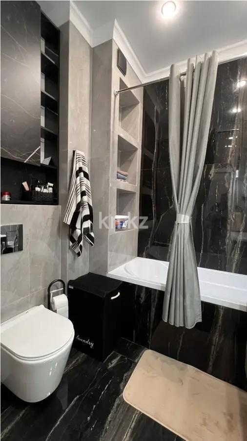 Продажа 2-комнатной квартиры, 72.4 м² в Алматы - фото 2