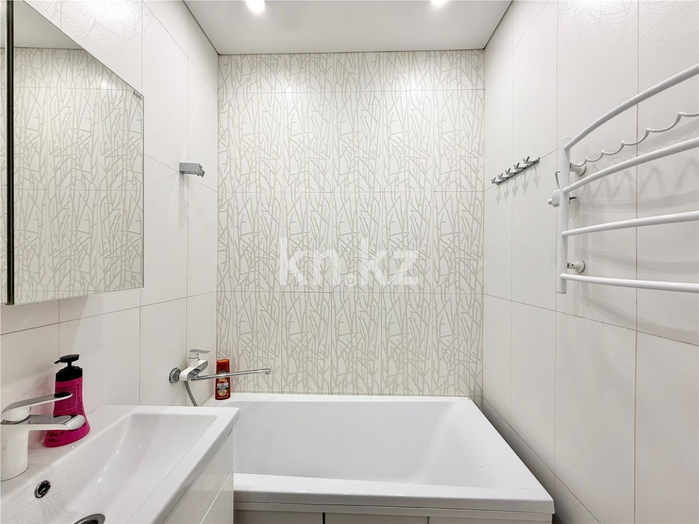 Продажа 2-комнатной квартиры, 65 м² в Караганде - фото 10