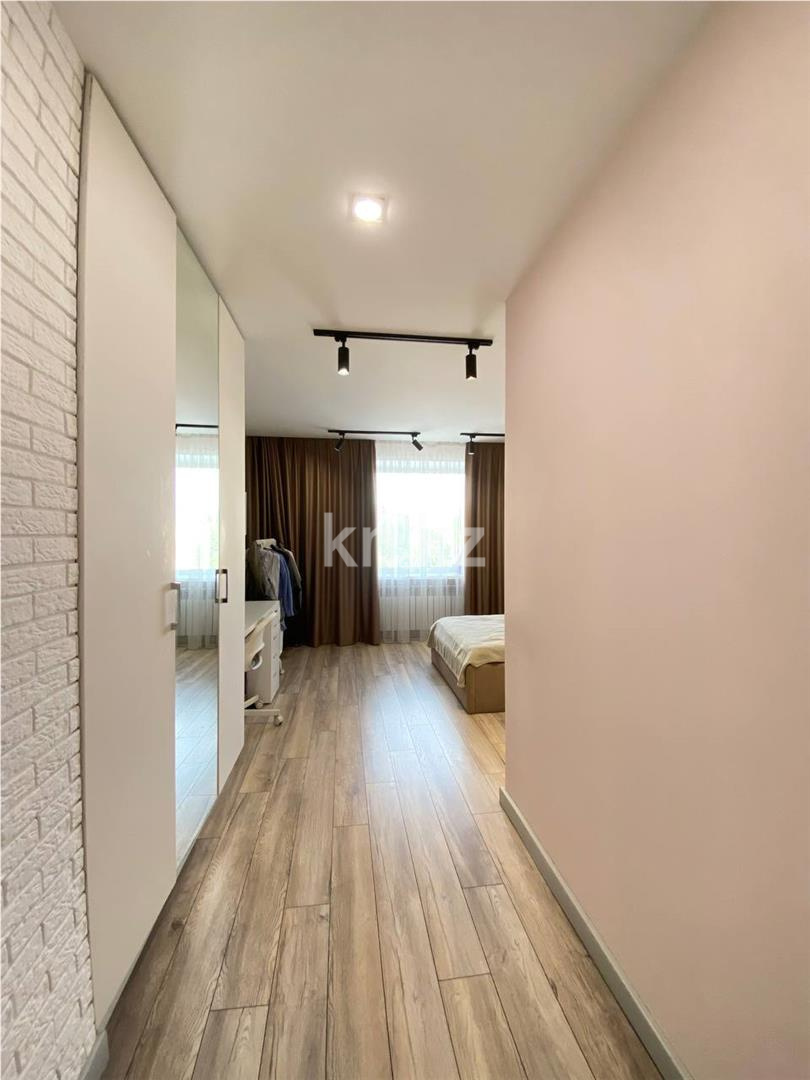 Продажа 4-комнатной квартиры, 102 м², пр. Н. Абдирова, дом  19 в Караганде - фото 14