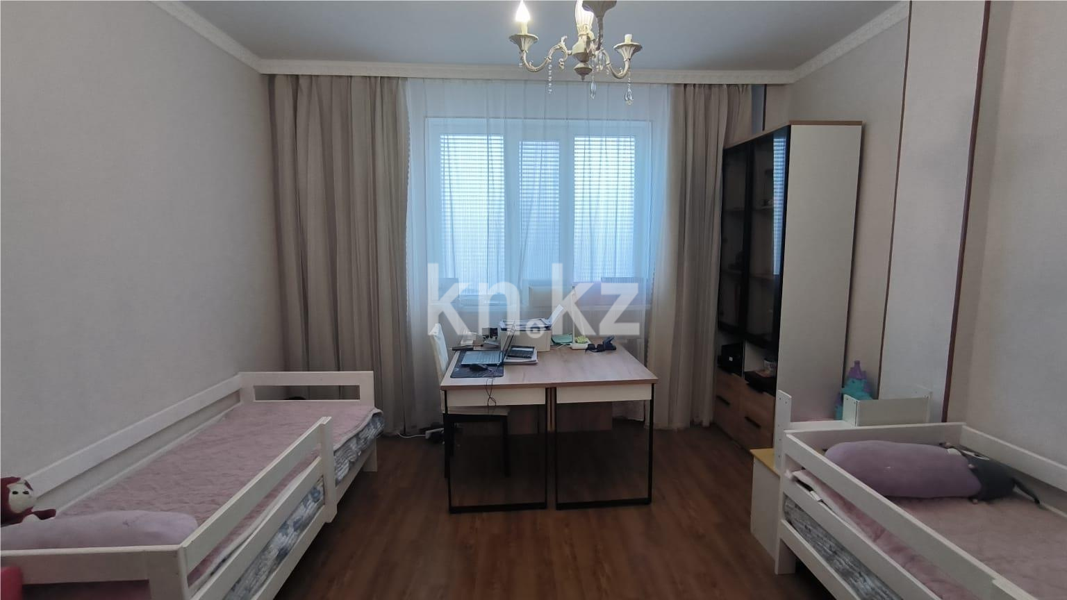Продажа 3-комнатной квартиры, 81 м², ул. Сарыарка в Караганде - фото 7