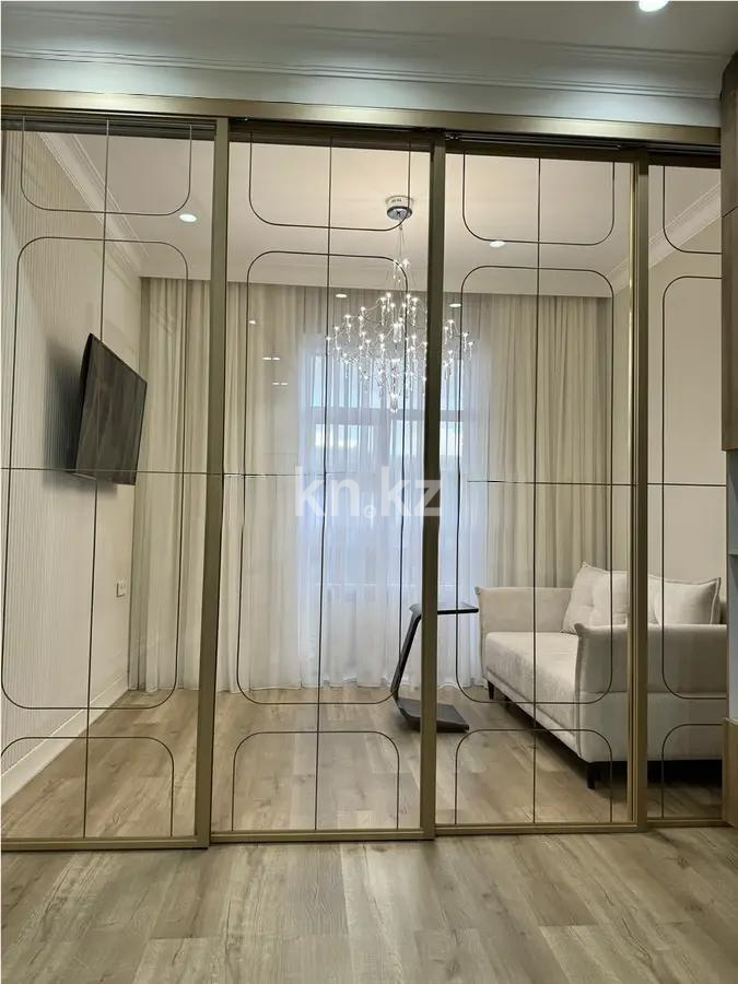 Продажа 3-комнатной квартиры, 95 м², пр. Республики, дом  49 в Караганде - фото 2