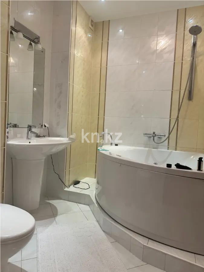 Продажа 4-комнатной квартиры, 151 м², пр. Аль-Фараби, дом  7/5а в Алматы - фото 5