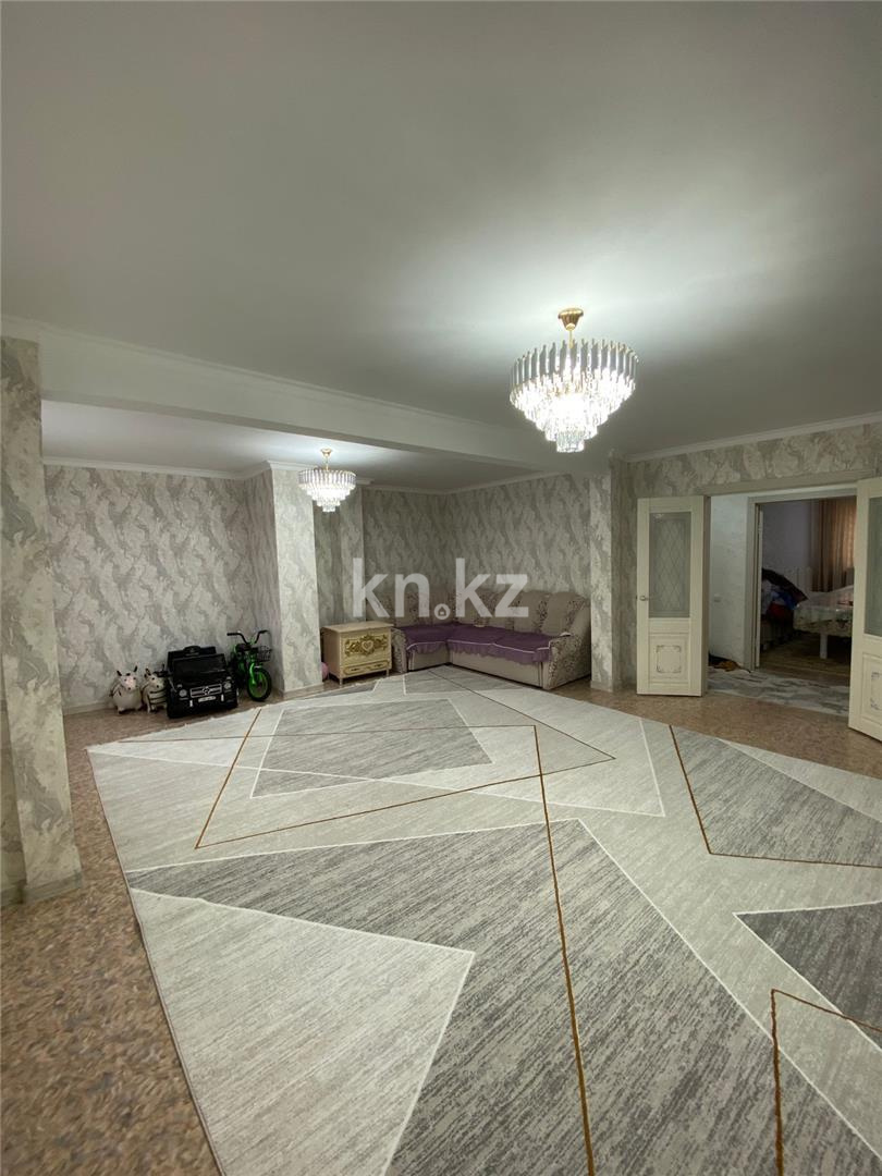 Продажа 4-комнатной квартиры, 110 м², мкр-н 8 в Темиртау - фото 3