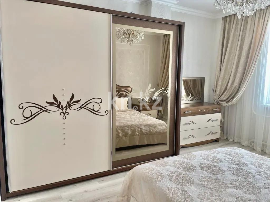 Продажа 3-комнатной квартиры, 82 м², пр. Шахтеров, дом  70 в Караганде - фото 2