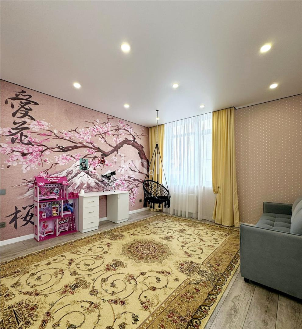 Продажа 4-комнатной квартиры, 78 м², ул. Байтурсынова в Астане