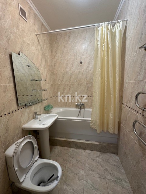 Аренда 4-комнатной квартиры, 150 м², ул. Достык, дом  1 в Астане - фото 9
