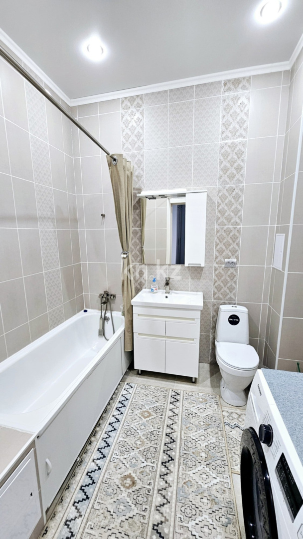 Продажа 3-комнатной квартиры, 94.7 м² в Уральске - фото 15