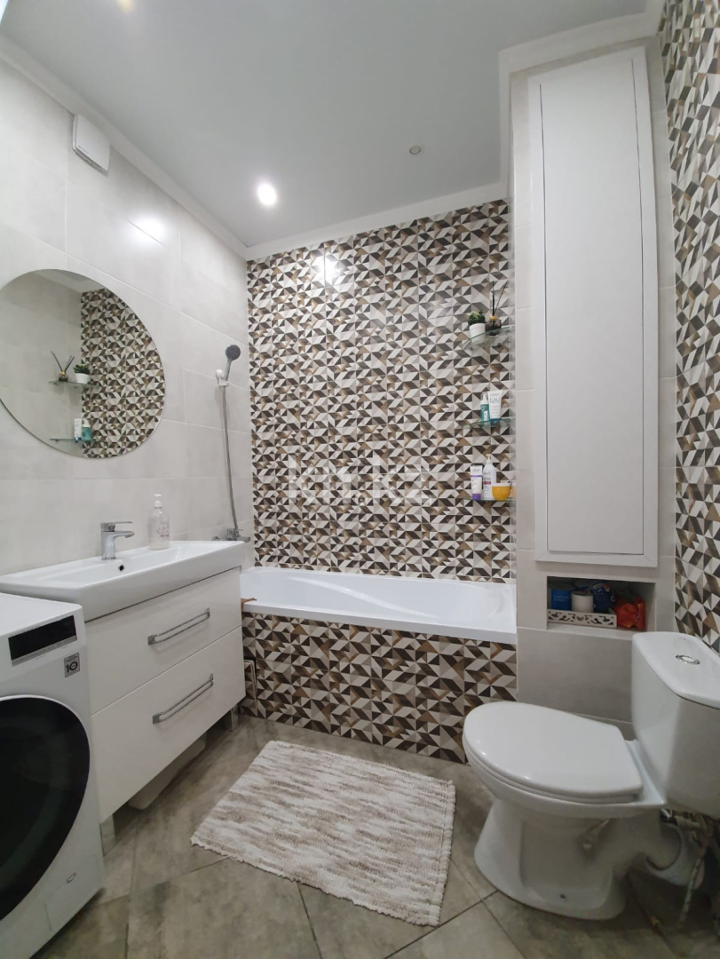 Продажа 3-комнатной квартиры, 90 м², пр. Сейфуллина, дом  10 в Караганде - фото 15