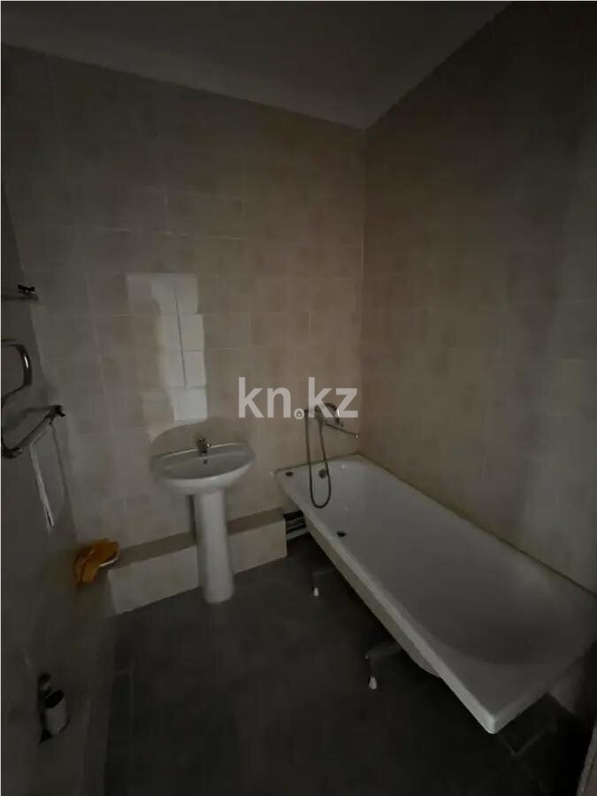 Продажа 4-комнатной квартиры, 95 м² в Астане - фото 3