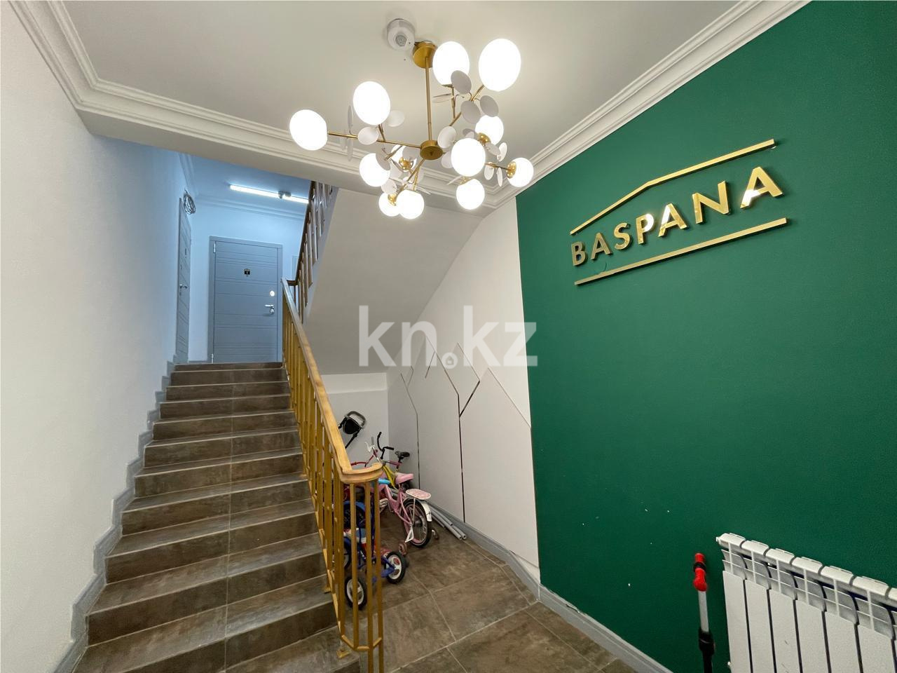 Продажа 3-комнатной квартиры, 94 м², ул. Муканова в Караганде - фото 19