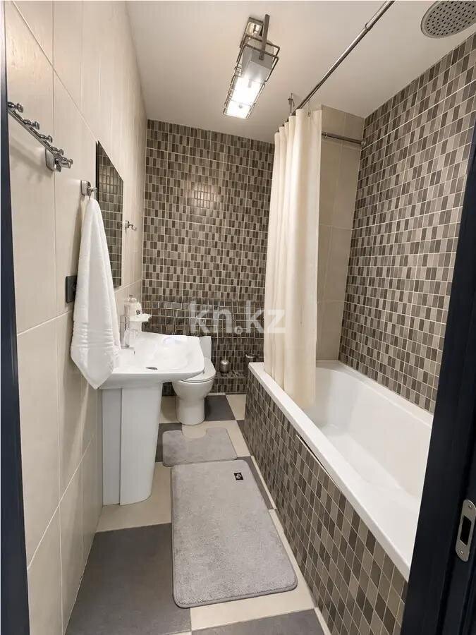 Продажа 2-комнатной квартиры, 93 м² в Алматы - фото 4