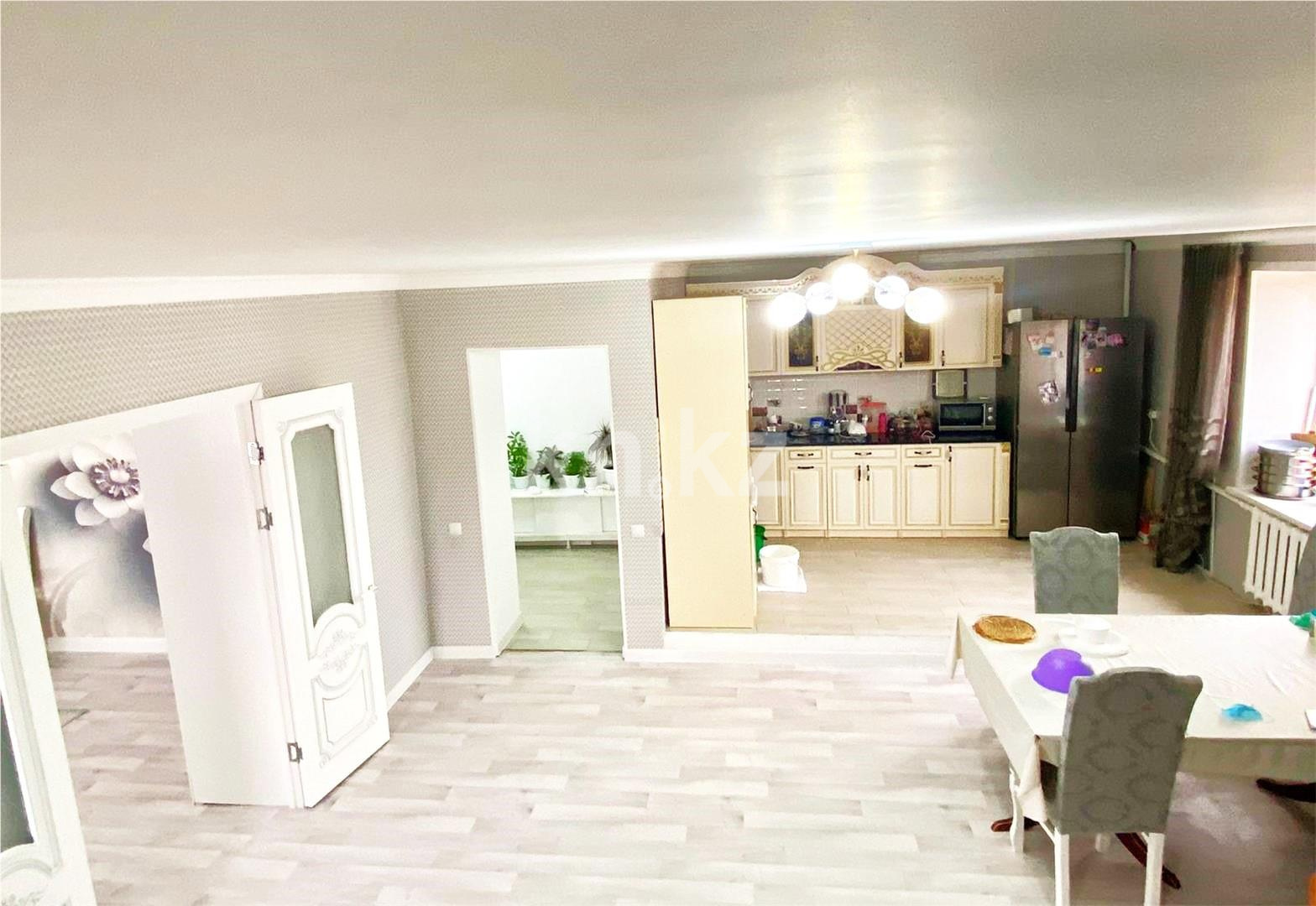 Продажа 5-комнатного дома, 220 м² в Караганде - фото 4