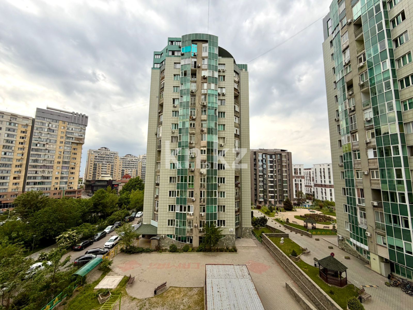 Продажа 4-комнатной квартиры, 138.6 м² в Алматы - фото 29