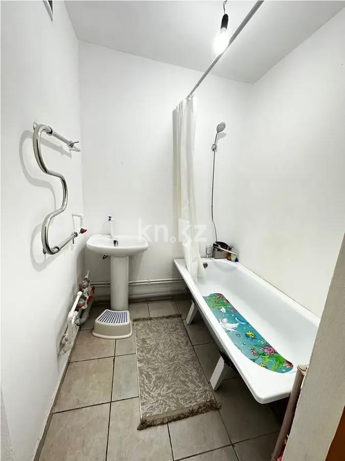 Продажа 3-комнатной квартиры, 93 м², мкр-н 12, дом  46/1 в Караганде - фото 5