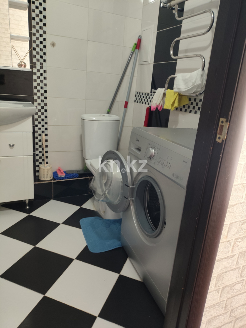 Аренда 2-комнатной квартиры, 46 м², мкр-н Жетысу-2, дом  85 - ул. Саина в Алматы - фото 4