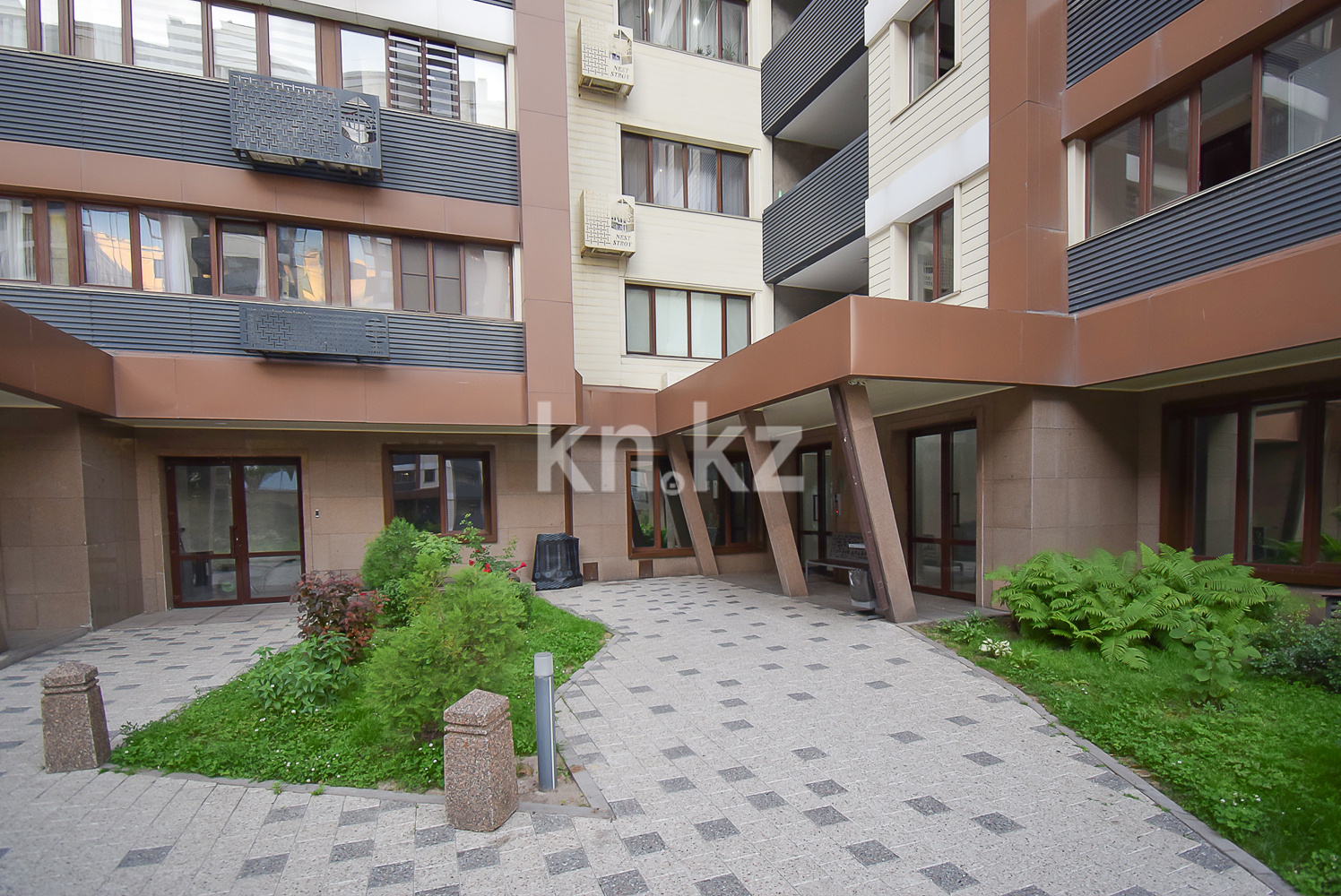 Продажа 3-комнатной квартиры, 138 м² в Алматы - фото 28