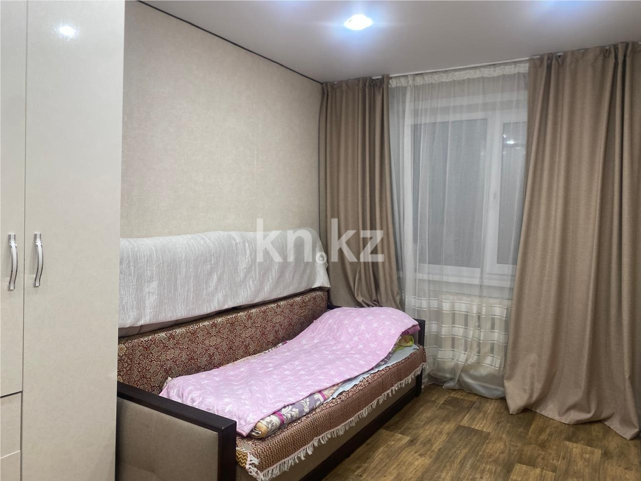 Продажа 3-комнатной квартиры, 62 м², 17-й мкр., дом  55 в Караганде - фото 5