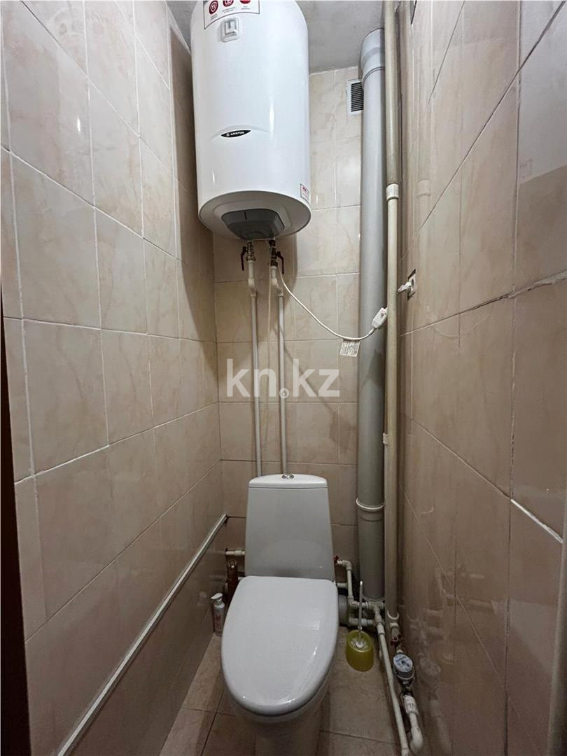 Продажа 3-комнатной квартиры, 65 м², ул. Гапеева в Караганде - фото 11