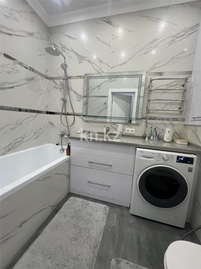 Продажа 3-комнатной квартиры, 94 м², ул. Сатыбалдина, дом  30 в Караганде - фото 16