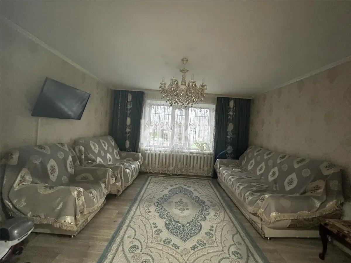 Продажа 4-комнатной квартиры, 81 м² в Караганде