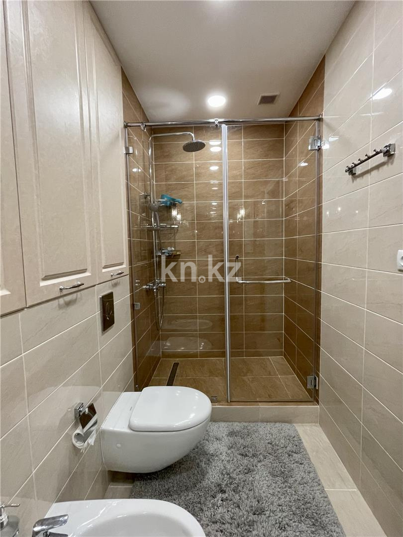 Продажа 7-комнатной квартиры, 178 м², мкр-н Гульдер-1 в Караганде - фото 28