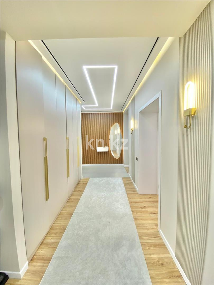 Продажа 3-комнатной квартиры, 103 м², ул. Момышулы в Караганде - фото 12