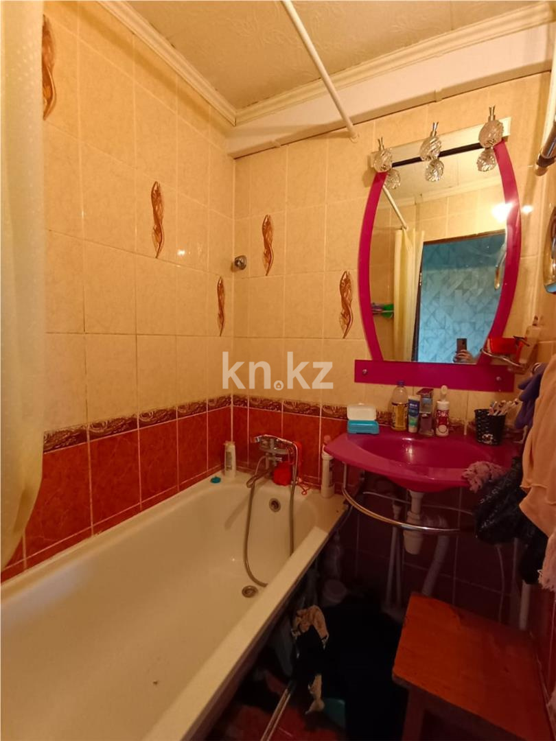 Продажа 3-комнатной квартиры, 62 м², мкр-н 23 в Караганде - фото 10