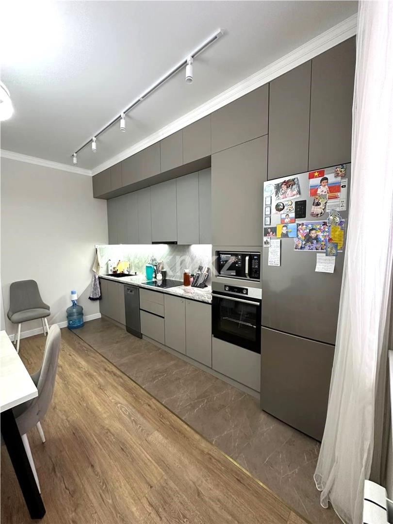 Продажа 3-комнатной квартиры, 97 м², ул. Муканова в Караганде - фото 9