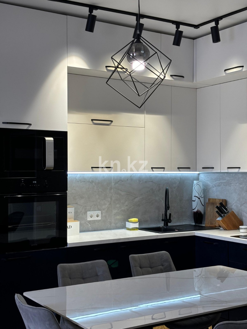 Продажа 2-комнатной квартиры, 74.1 м² в Алматы - фото 12