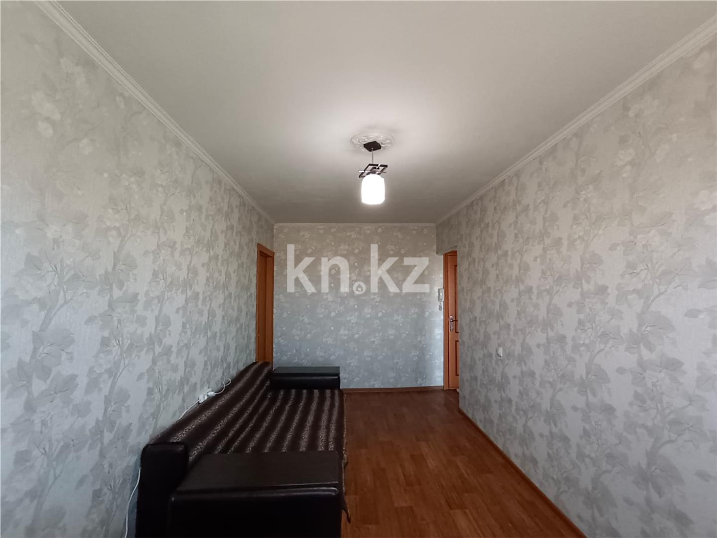Продажа 2-комнатной квартиры, 42 м², мкр-н 22 в Караганде - фото 2