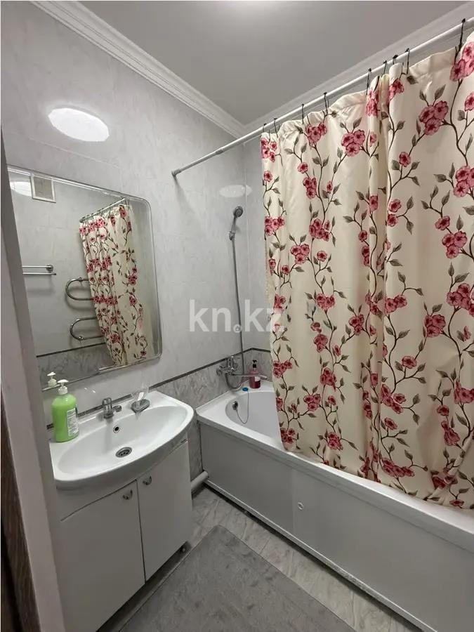 Продажа 2-комнатной квартиры, 55 м², мкр-н Аксай-2, дом  25 в Алматы - фото 4